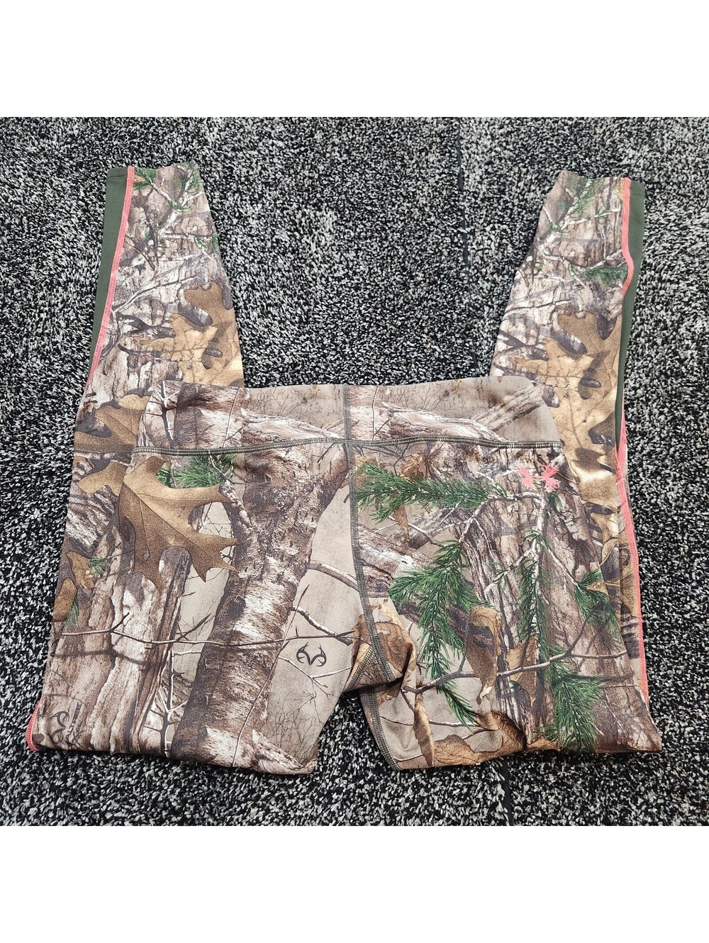Under Armour ColdGear Realtree AP Camo Leggings Scent Control Pink Women's Small - Picture 3 of 9